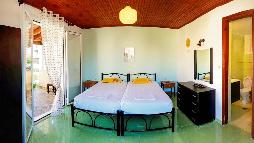 1 Bedroom Standard Twin room with garden view