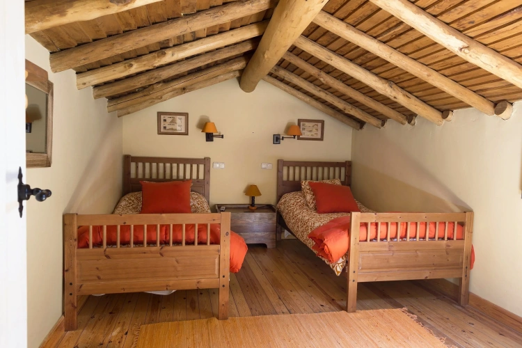3 Bedrooms Cottage