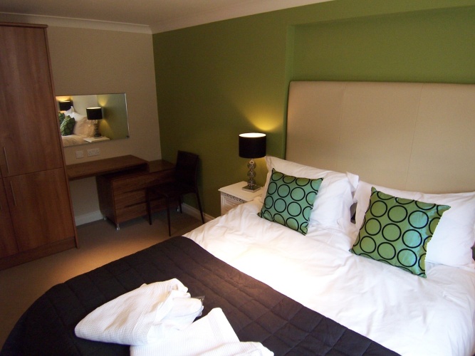 1 Bedroom Apartment