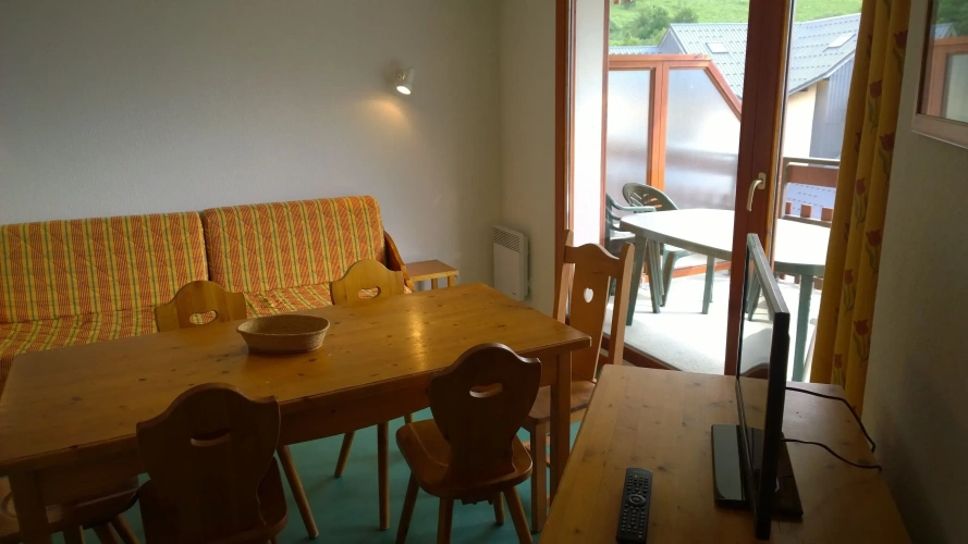 2 Bedrooms Apartment