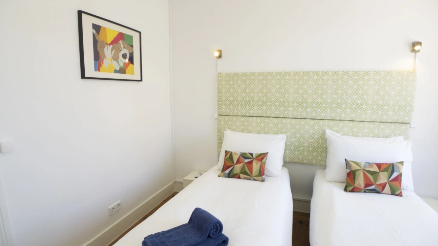4 Bedrooms Apartment with balcony