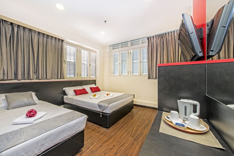 Standard Triple room