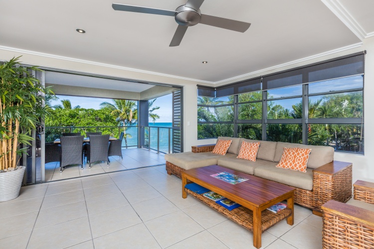 2 Bedrooms Deluxe Apartment beachfront