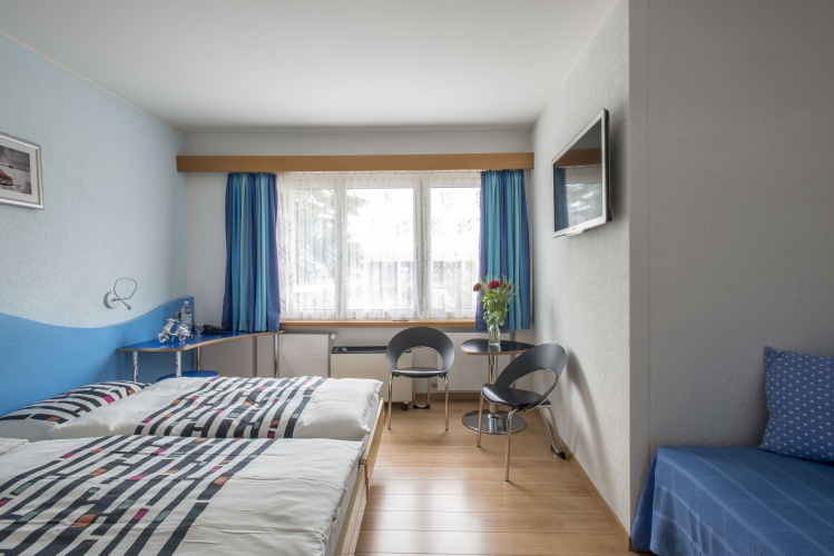 Standard Triple room