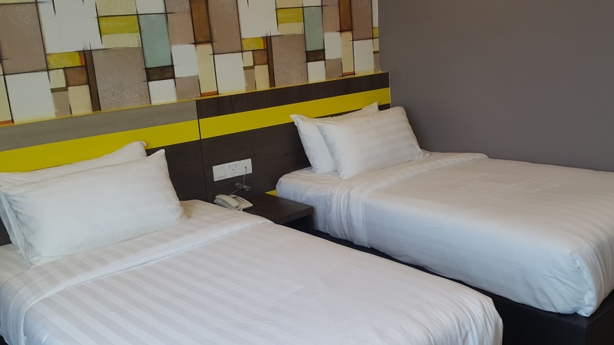 Standard Twin room
