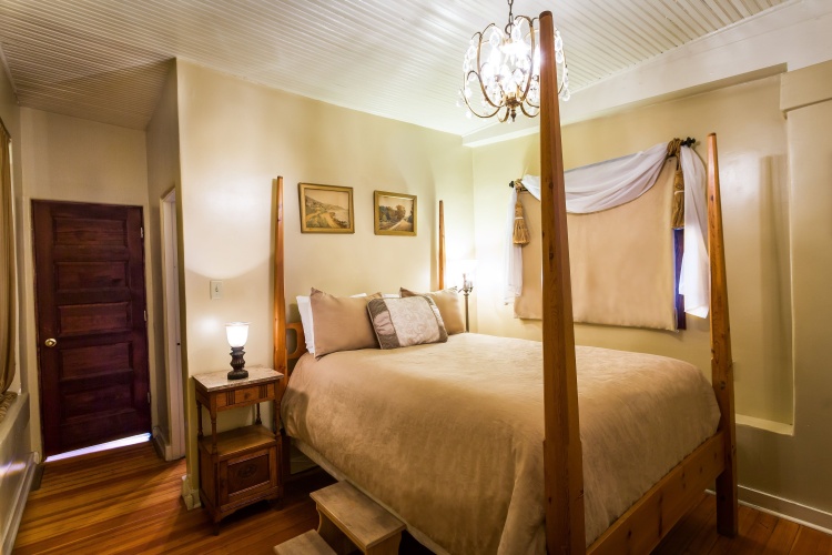 Deluxe Double Suite