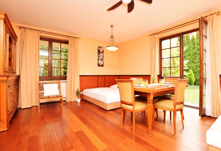 2 Bedrooms Quintuple Apartment