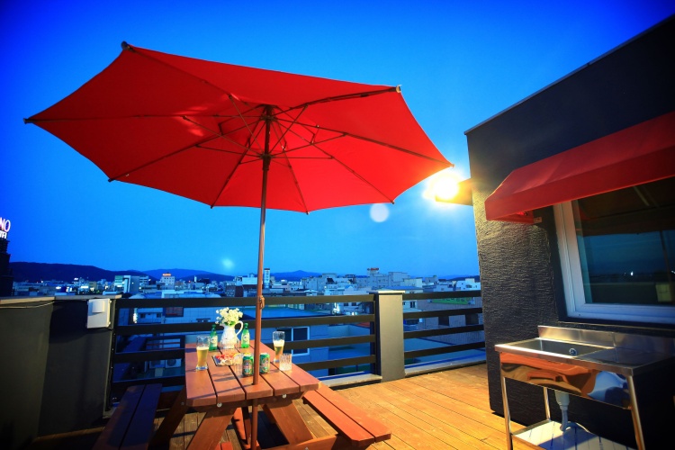 2 Bedrooms Premium Quadruple Suite with city view
