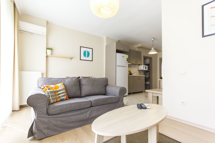 2 Bedrooms Apartment
