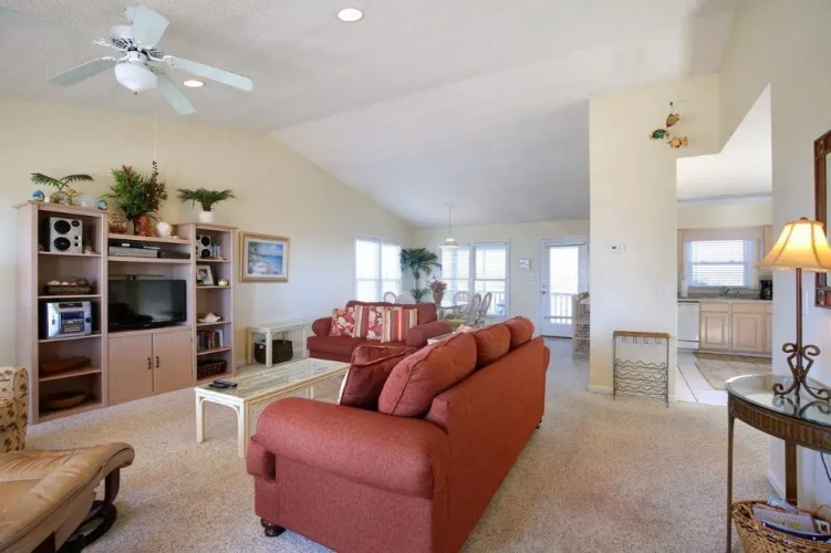 4 Bedrooms Cottage with balcony