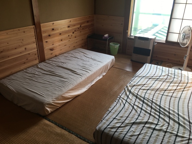 Standard Triple room