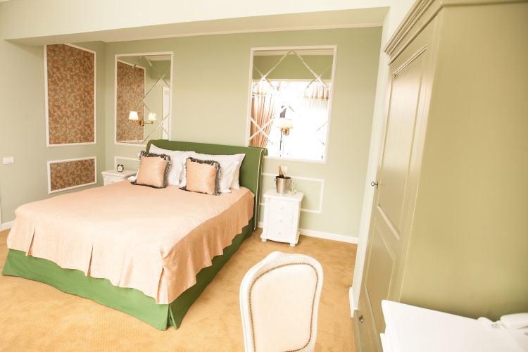 Deluxe Double room with city view