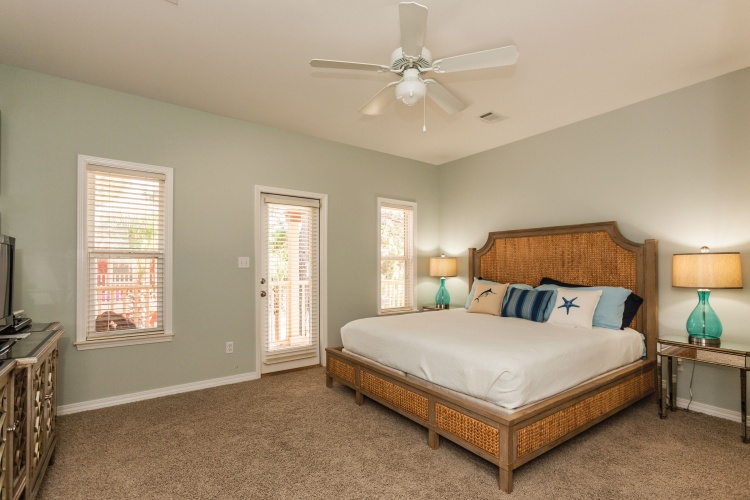 4 Bedrooms Cottage with balcony