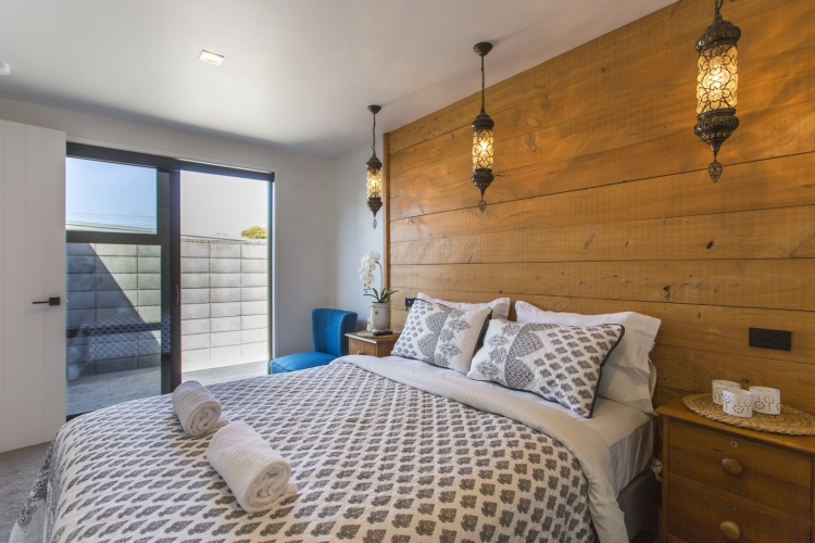2 Bedrooms Cottage