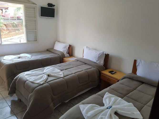 Standard Triple room
