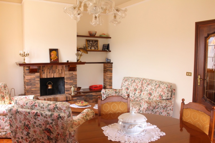 3 Bedrooms Sextuple Apartment