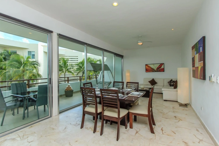 2 Bedrooms Deluxe room with balcony