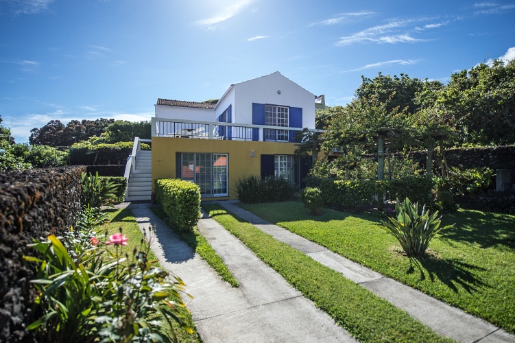 2 Bedrooms Apartment with ocean view