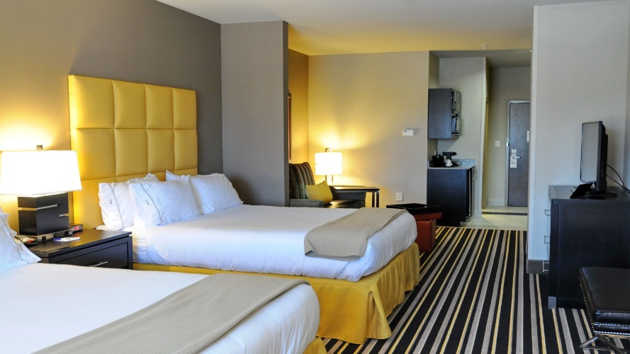 Quadruple Suite