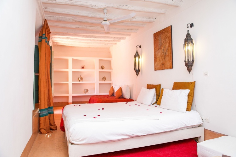 5 Bedrooms Cottage