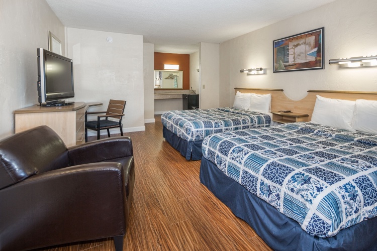 Standard Quadruple room