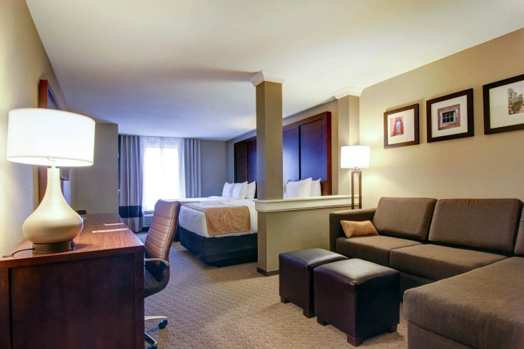 Quadruple Suite