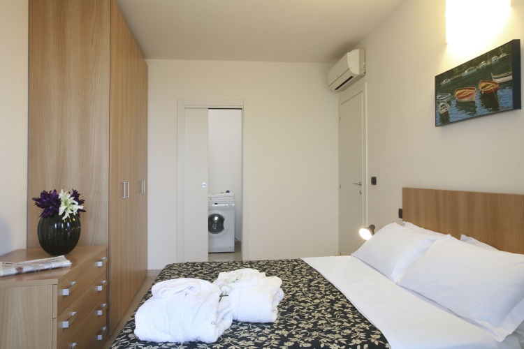 1 Bedroom Apartment with balcony and with sea view