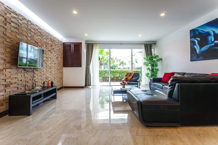 3 Bedrooms Comfort Sextuple room