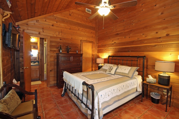 3 Bedrooms Cottage with balcony