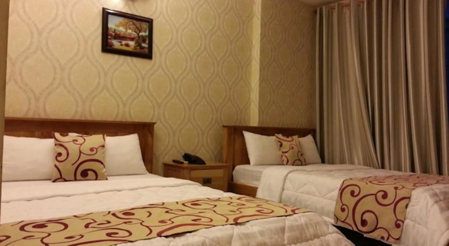 Standard Triple room