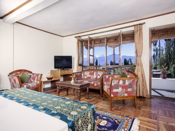 Deluxe Double room with mountain view