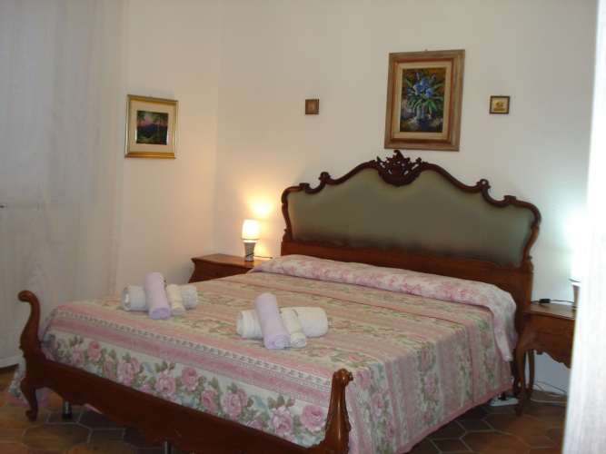 Classic Double Basement room