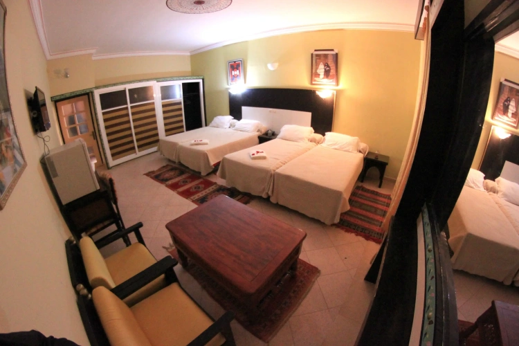 Standard Triple room