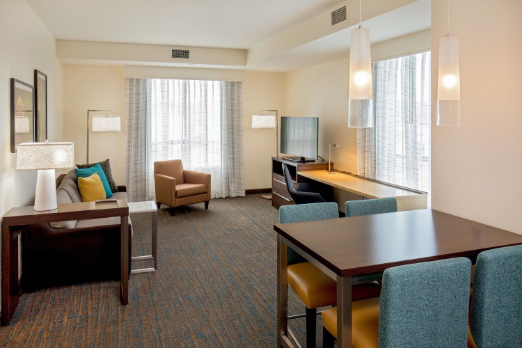 1 Bedroom Suite