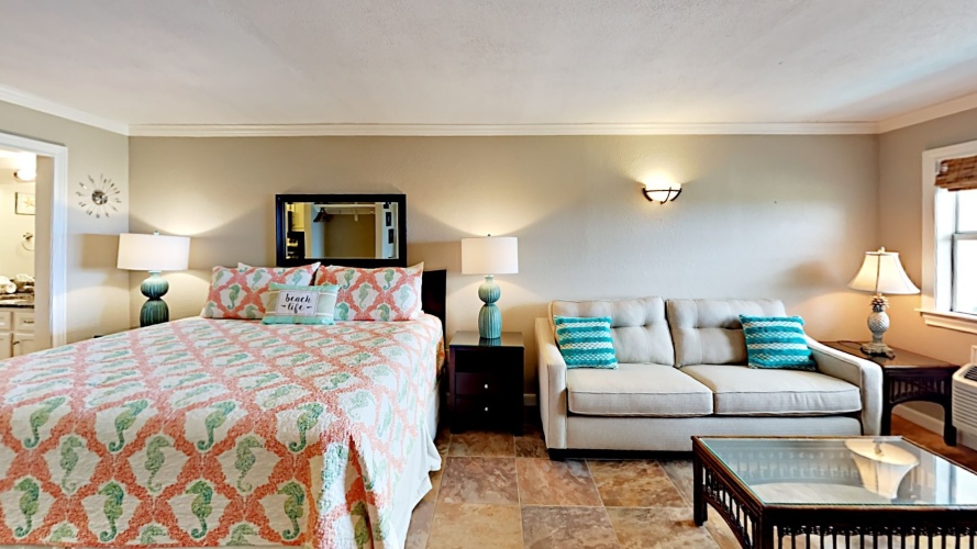 1 Bedroom Standard room with balcony
