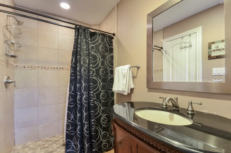 2 Bedrooms Standard Duplex room with balcony and with lake view