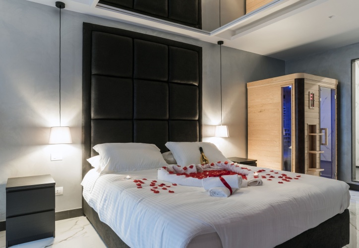 Deluxe Suite