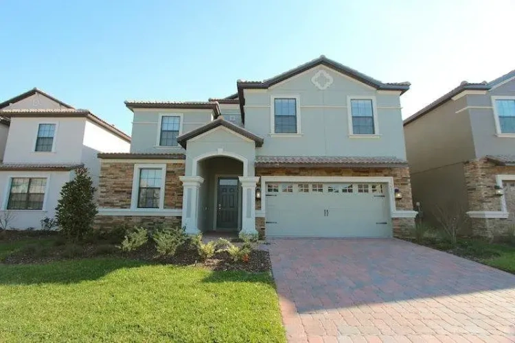 4 Bedrooms Cottage
