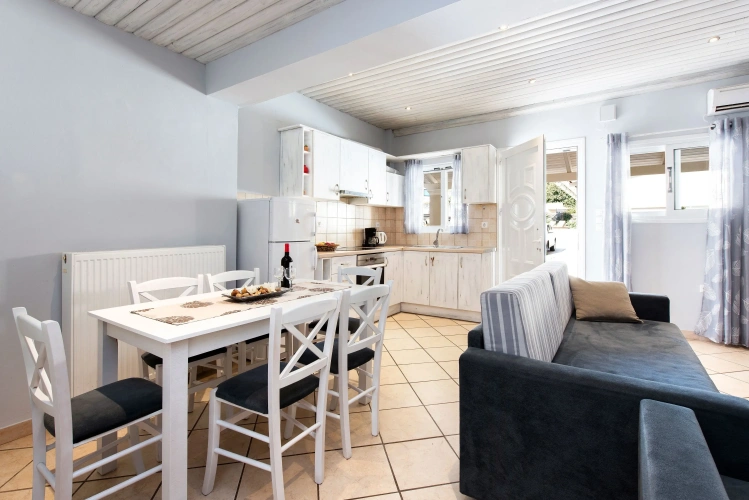 2 Bedrooms Apartment