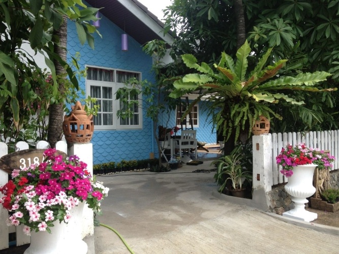 5 Bedrooms Cottage