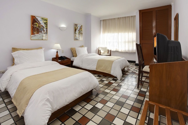 Standard Twin room