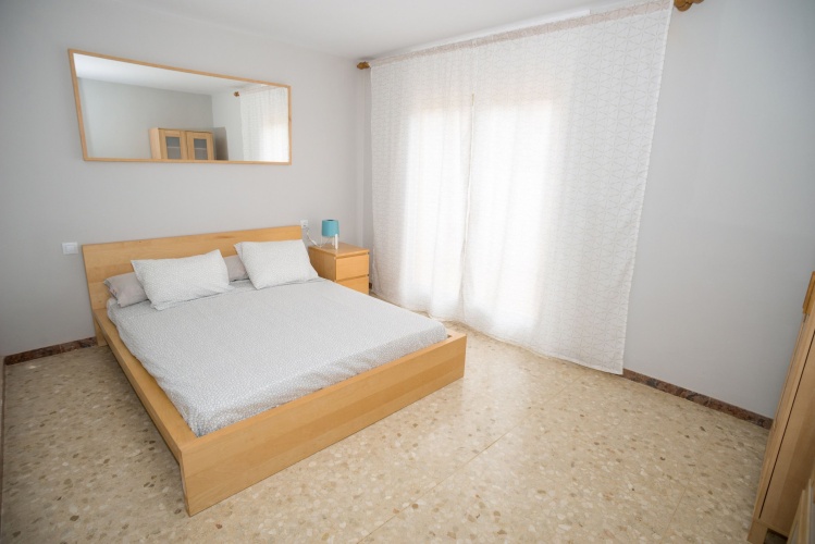 4 Bedrooms Apartment
