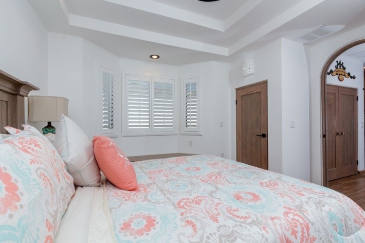 2 Bedrooms Cottage with balcony and beachfront
