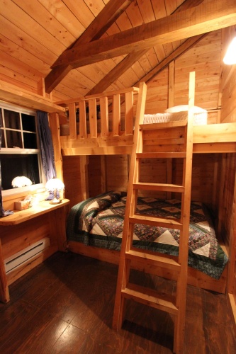 2 Bedrooms Chalet