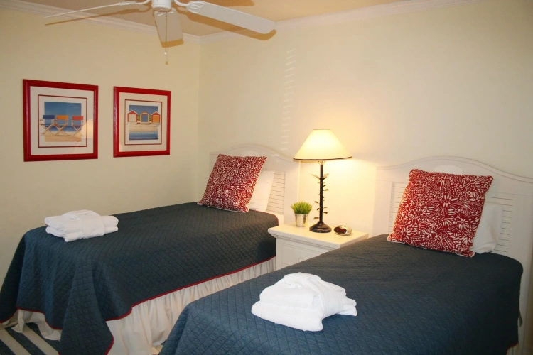 2 Bedrooms Villa