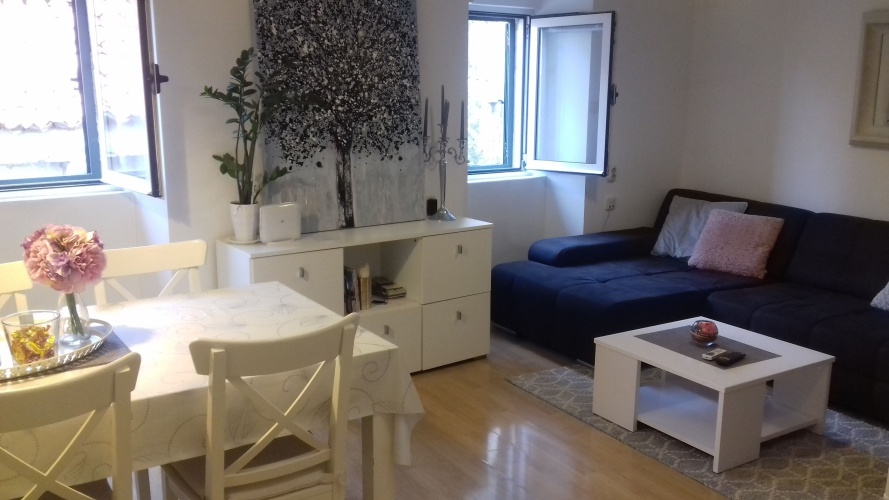 2 Bedrooms Quadruple Family Apartment with city view