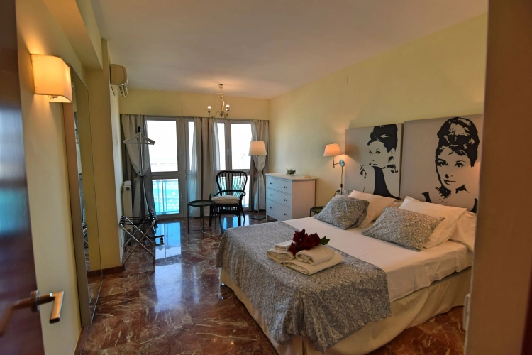 3 Bedrooms Apartment
