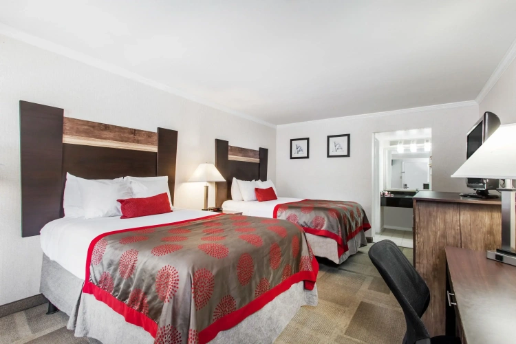 Deluxe Quadruple room