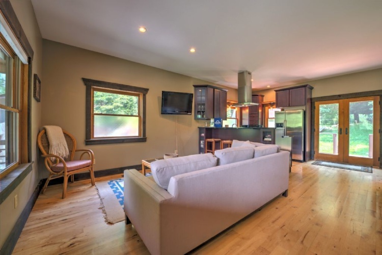 2 Bedrooms Cottage