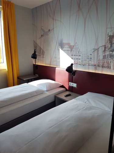 Standard Twin room